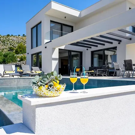 Petra Seget Villa