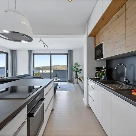 Petra Seget Villa